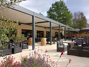 Outdoor dining - Mobile Home 6 Pers, Terrace (Savignac-les-Ormeaux)