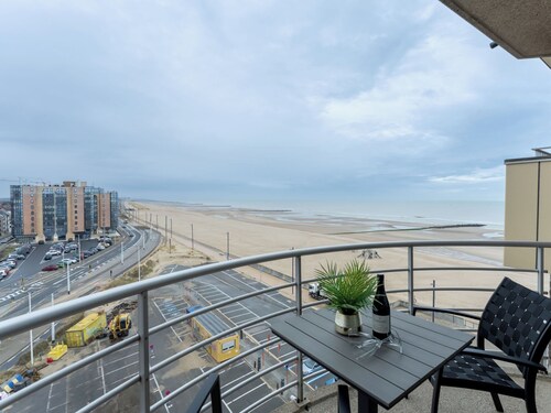 Zon & Zee with seaview by Interhome