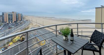 Zon & Zee with seaview by Interhome