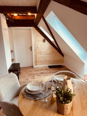 Dining - Chalet Lilienstein, attic studio, new 2026 (Königstein)
