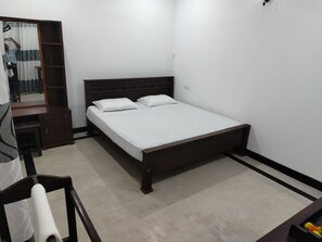 Fer et planche à repasser