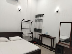 Fer et planche à repasser