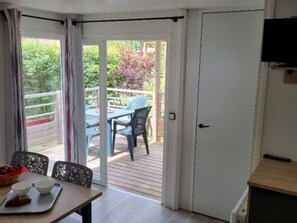 Dining - Spacious mobile home with terrace in Nibelle (Nibelle)