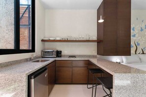 Fridge, stovetop, coffee/tea maker, cookware/dishes/utensils