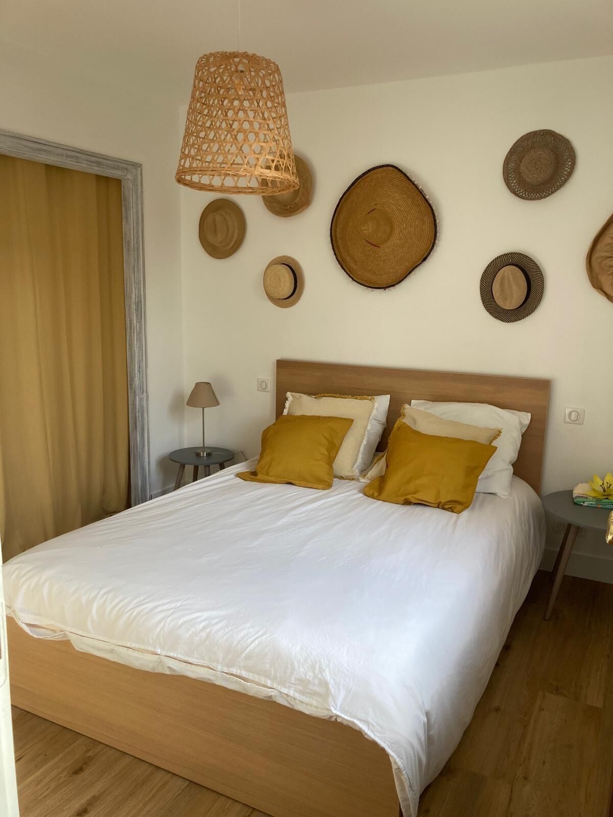 Fer et planche à repasser, Wi-Fi, draps fournis