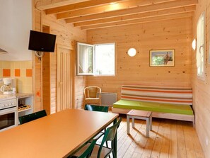 Interior - Chalet with Terrace - 4 guests, Equipped Kitchen (Dienné)