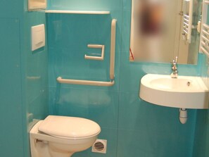 Bathroom - Accessible Mobile Home with Terrace in Cavaillon (Cavaillon)