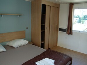 2 bedrooms, free WiFi, wheelchair access - Accessible Mobile Home with Terrace in Cavaillon (Cavaillon)
