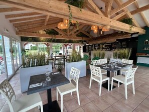 Dining - Mobile Home in Espelette - 2 Bedrooms, Terrace, BBQ (Espelette)