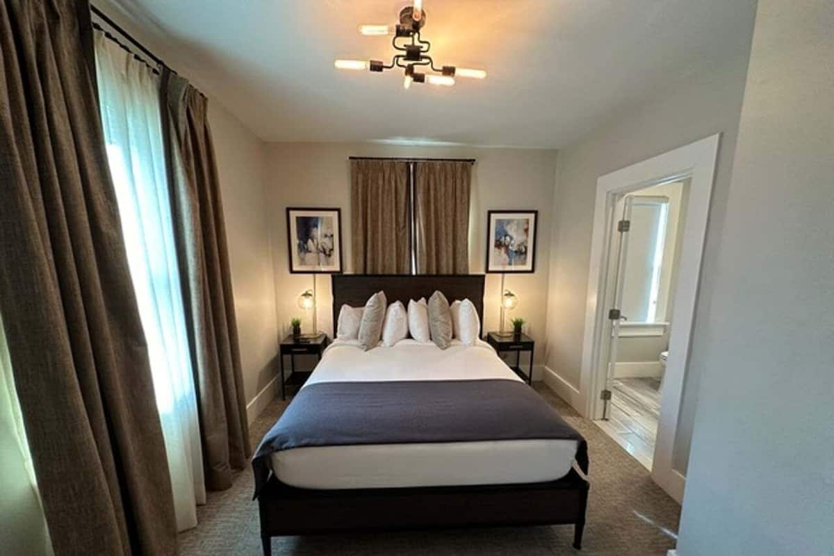 House, 1 Bedroom | 1 bedroom, laptop workspace, iron/ironing board, free WiFi