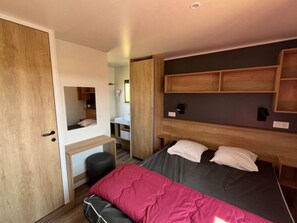 2 bedrooms, free WiFi - Mobile Home for 4 with Terrace in Dolus-D'Oléron (Dolus-d'Oléron)