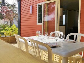 Outdoor dining - Mobile home with terrace for 4 people (Collias)