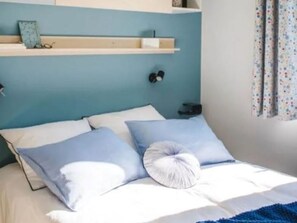 3 bedrooms, free WiFi - Mobile Home for 6, Spacious Terrace (Saint-Paul-en-Born)