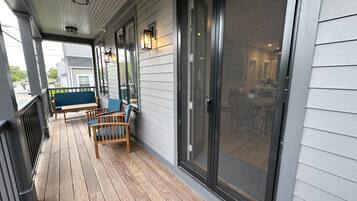 House, 5 Bedrooms | Terrace/patio