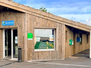 Exterior - Comfortable mobile home for 4 with terrace (Dolus-d'Oléron)