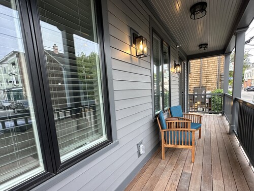 Brand New! 2 Bed W/ Private Deck 2 Bedroom Apts