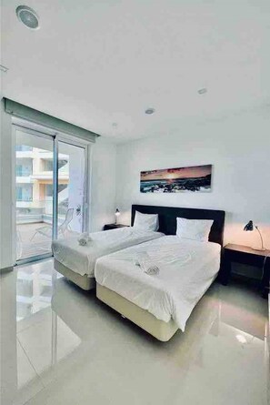 3 habitaciones y caja de seguridad en la habitación 