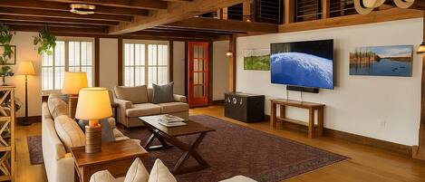 شقة - غرفتا نوم | منطقة المعيشة | تلفزيون ذكي