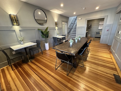 Contemporary 1 Bed/ 1 Bath On Historic Pelham St 1 Bedroom Home