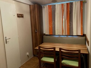 Dining - Mobile Home with Terrace, 2 Bedrooms, Sleeps 4 (Vico)