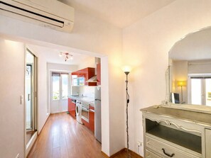 Interior - Studio 1 Room Center Ajaccio - Air Conditioning, Sleeps 4 (Ajaccio)