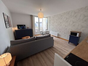 TV - Studio with Cabins - Sleeps 4 - Parking - Close to Beach (Saint-Hilaire-de-Riez)