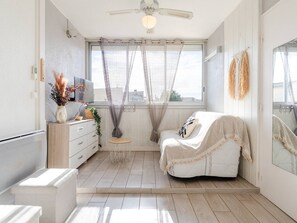 TV - Charming Renovated T2 Near Beach with WIFI Included (Narbonne-Narbonne Plage-Narbonne Plage)