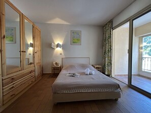 1 bedroom - 2-room apartment with cabin - Up to 4 guests - Sanary-sur-Mer (Sanary-sur-Mer)