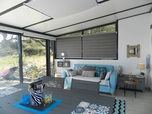 TV - 2-room apartment with terrace and parking in Le Lavandou (Le Lavandou)