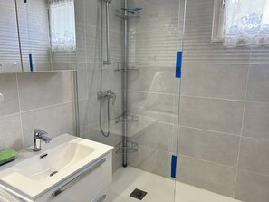 Bathroom - 2-Rooms Apartment, Bormes-les-Mimosas, Beach (Bormes-les-Mimosas)