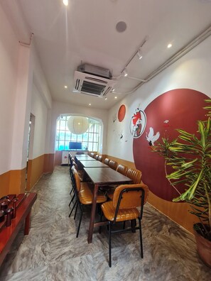 Meeting facility - Double room with balcony,  laundry free (Thành phố Hồ Chí Minh)