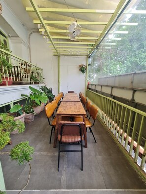 Dining - Double room with balcony,  laundry free (Thành phố Hồ Chí Minh)