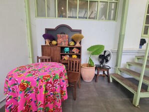 Outdoor dining - Double room with balcony,  laundry free (Thành phố Hồ Chí Minh)