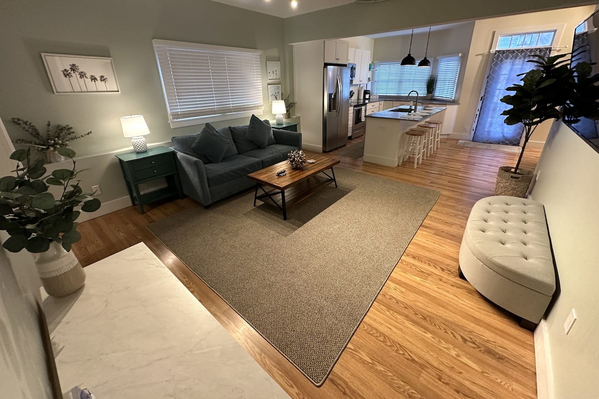 하우스, 침실 6개 | 거실 공간 | 스마트 TV