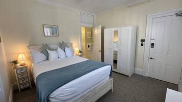 House, 1 Bedroom | 1 bedroom, iron/ironing board, free WiFi