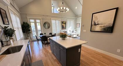 Brand New Construction! 2bed/1bath W/private Deck - Unit 2 2 Bedroom Apts