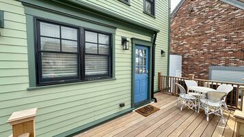 House, 5 Bedrooms | Outdoor dining