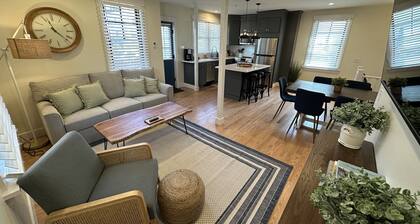 Epic Downtown Newport 6br Whole House W/ Parking 6 Bedroom Home