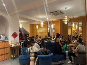 Dining - 
Long term leasing for expat - Family room with small kitchen (Thành phố Hồ Chí Minh)