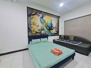1 bedroom, desk, free WiFi - 
Long term leasing for expat - Family room with small kitchen (Thành phố Hồ Chí Minh)