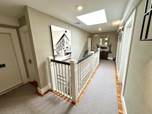 House, 1 Bedroom | Interior - Spacious 1 Bed/1 Bath In Downtown Newport - Unit 5 1 Bedroom Home (Newport)