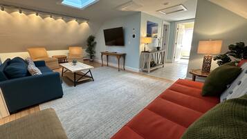 Căn hộ, 2 phòng ngủ | Khu phòng khách