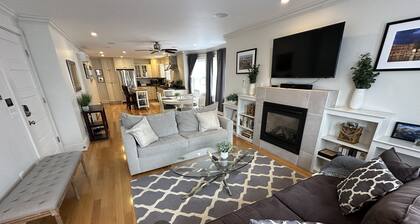 Bright And Open 2 Bed 1 Bath Apt. Off Broadway #2 2 Bedroom Apts