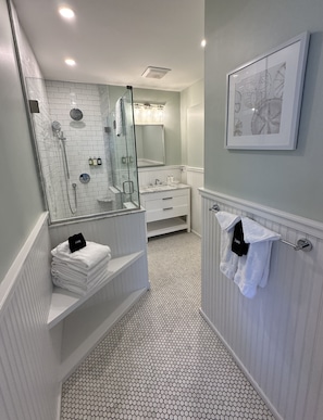 Ferienhaus, 4 Schlafzimmer | Badezimmer | Handtücher, Shampoo