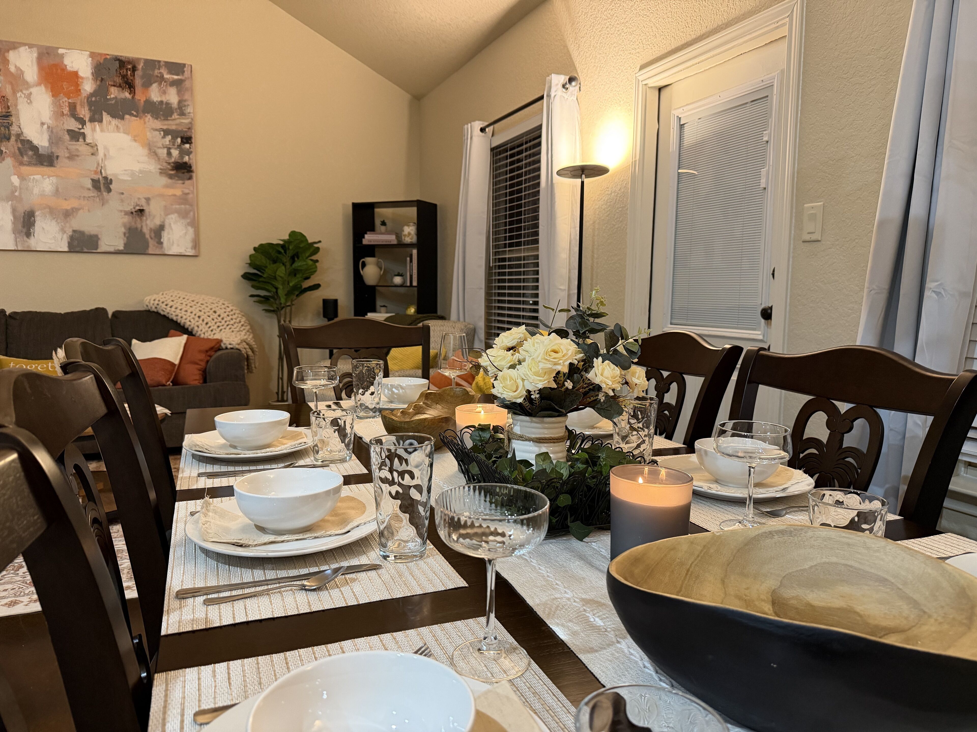 Duplex, 3 Bedrooms | Dining