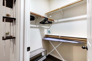 Duplex, 3 Bedrooms | Interior - Pet Friendly Duplex - Sea World/Lackland/Six Flags (San Antonio)