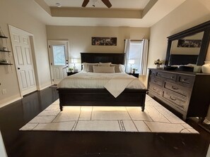3 habitaciones y espacio para trabajar con laptop 