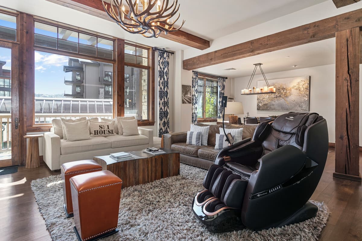 콘도, 침실 3개 | 거실 공간