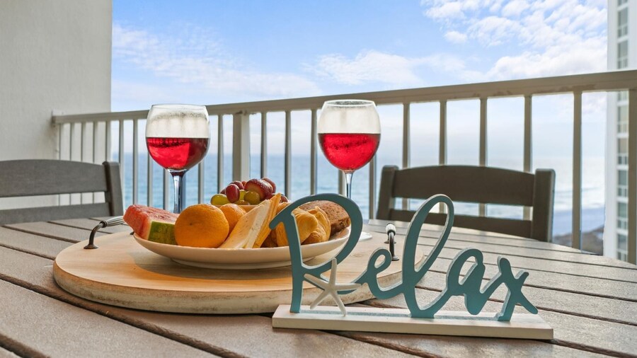 Shoreline Towers 1065 2 Bedroom Condo