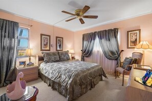 Condo, 2 Bedrooms | 2 bedrooms, WiFi (free) - Menehune Shores, #301 2 Bedroom Condo (Kihei)